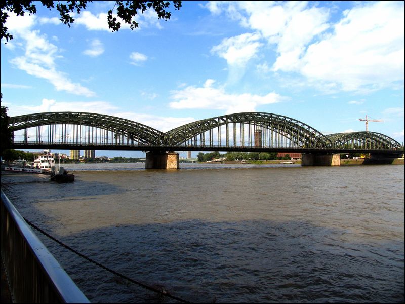 gal/holiday/Germany 2007- Cologne/Cologne_Bridge_over_Rhine_IMG_5994.jpg